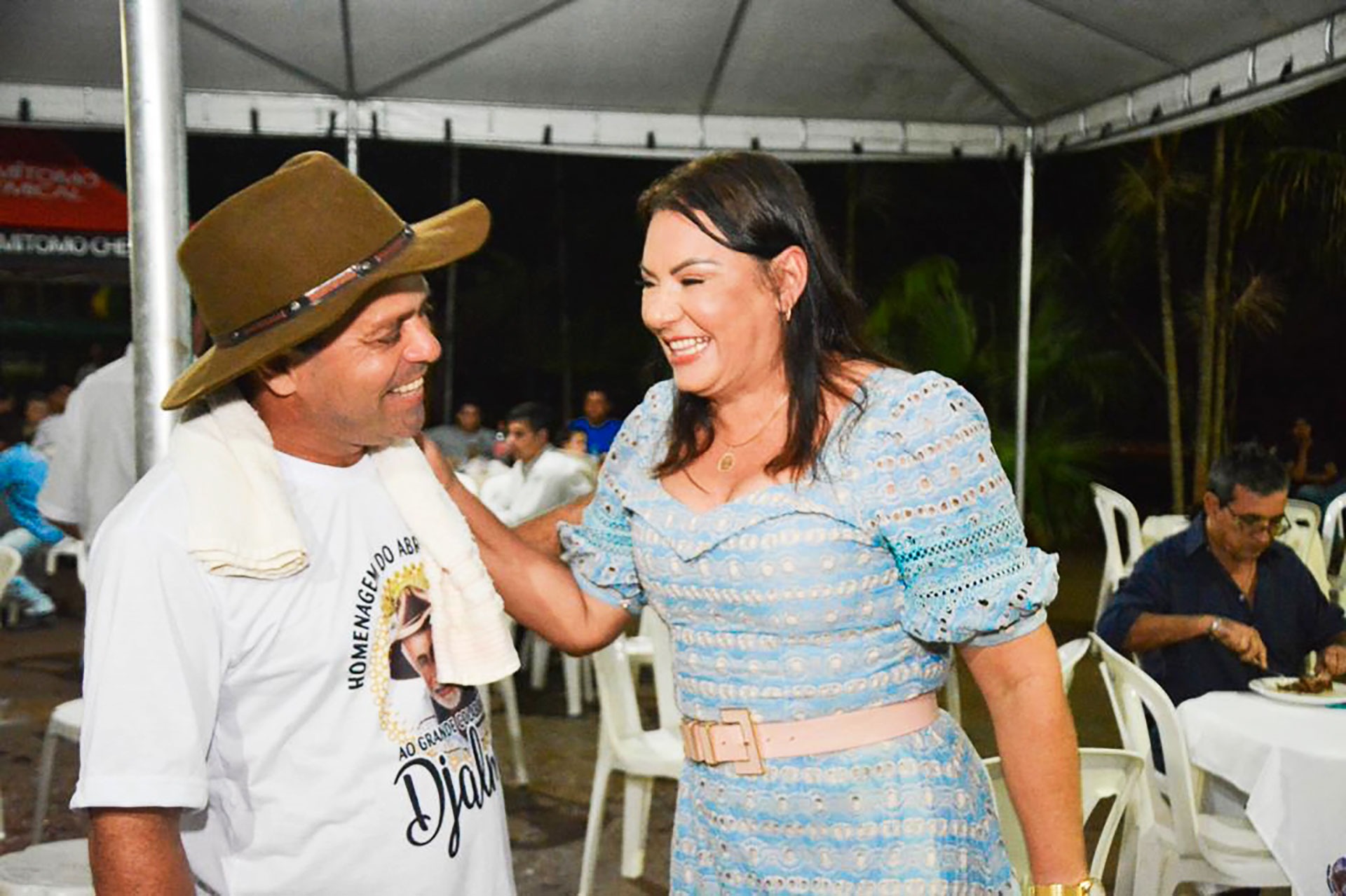 Presença no campo, relacionamento e soluções próximas do produtor rural.